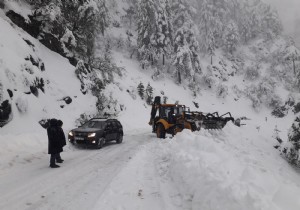 Antalya İlçelerinde Karla Mücadele Sürüyor